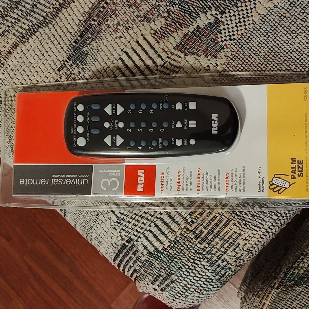 RCA Premium 3 Device Universal Remote (RCU703SPR)